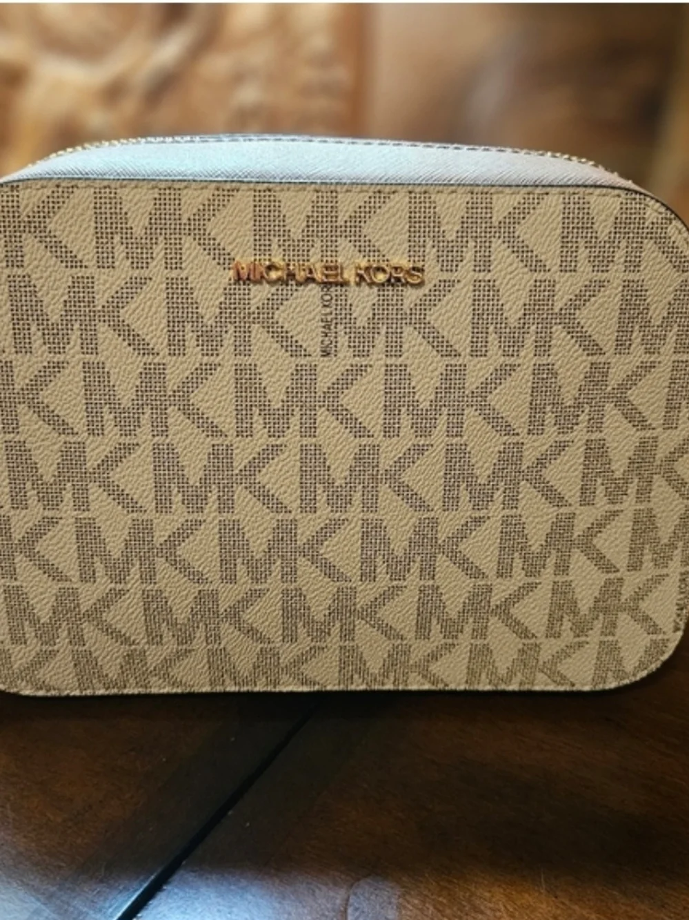 Michael Kors Jet Set Signature Crossbody Bag in Vanilla/Acorn - Picture 4 of 8